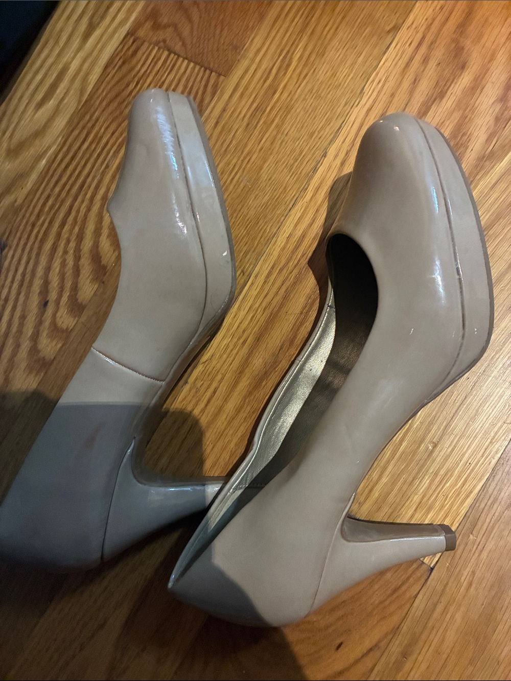 2010s Bandolino Patent Round Toe Flats - Light Taupe